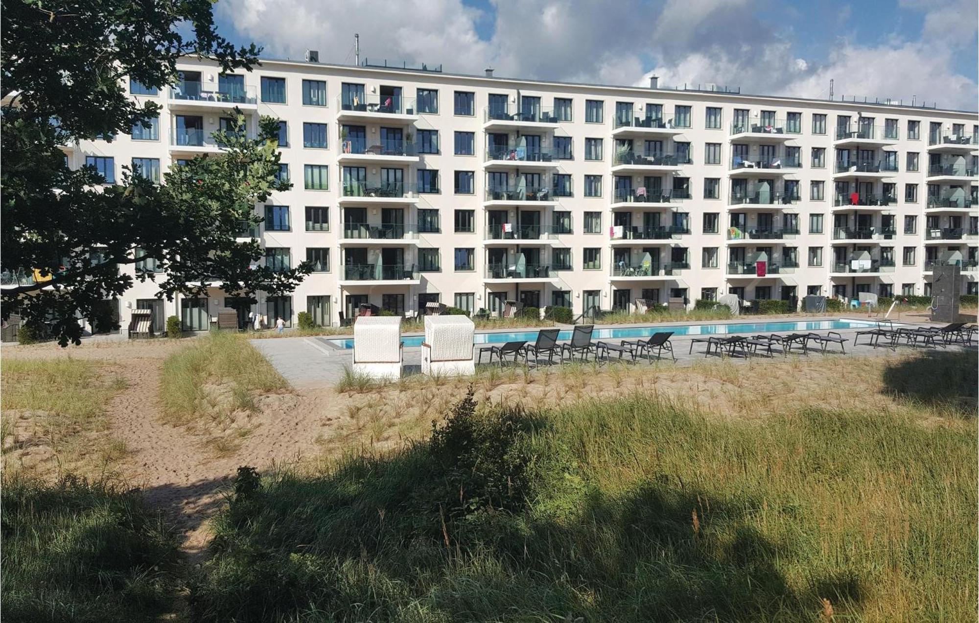 Prince Binz Buitenkant foto